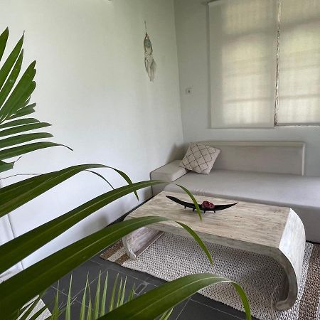 Hola Villa 4 Uluwatu Buitenkant foto